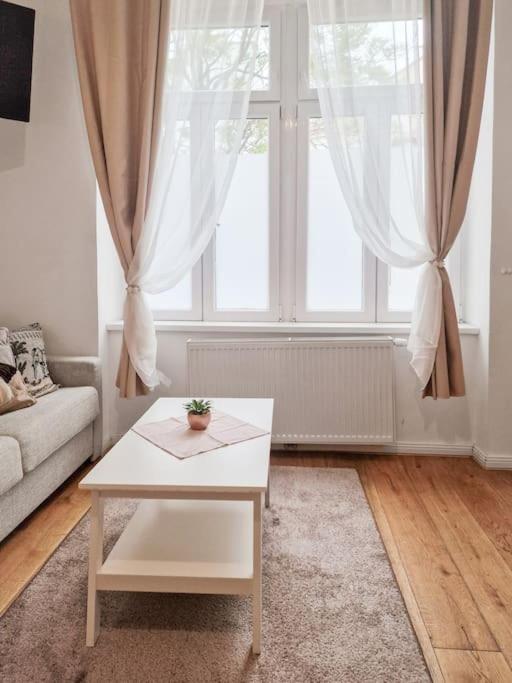 Am Tabor Apartment Vienna Esterno foto