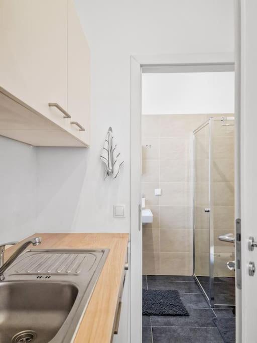 Am Tabor Apartment Vienna Esterno foto