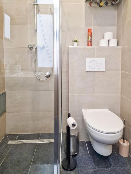Am Tabor Apartment Vienna Esterno foto